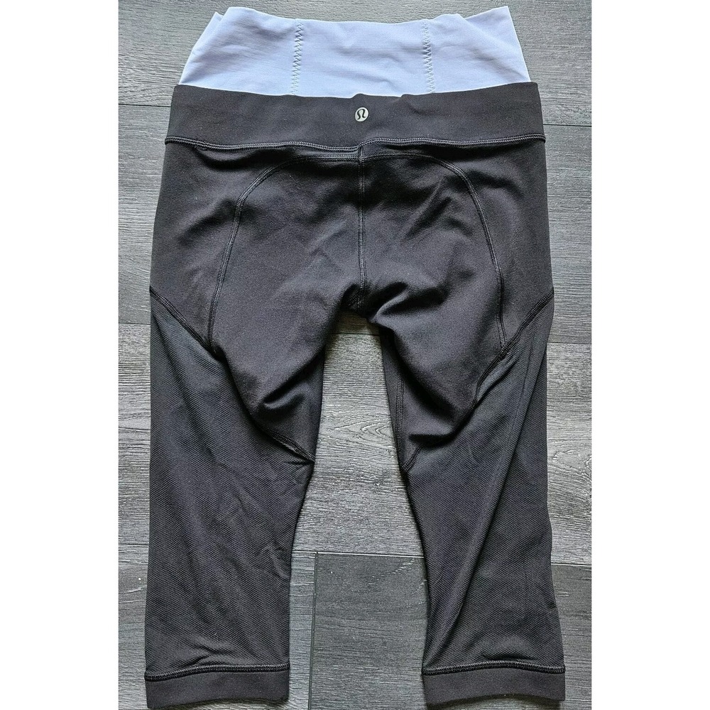 Lululemon Athletica Capri Leggings Women 6 Black  Stretch Yoga Running Training
